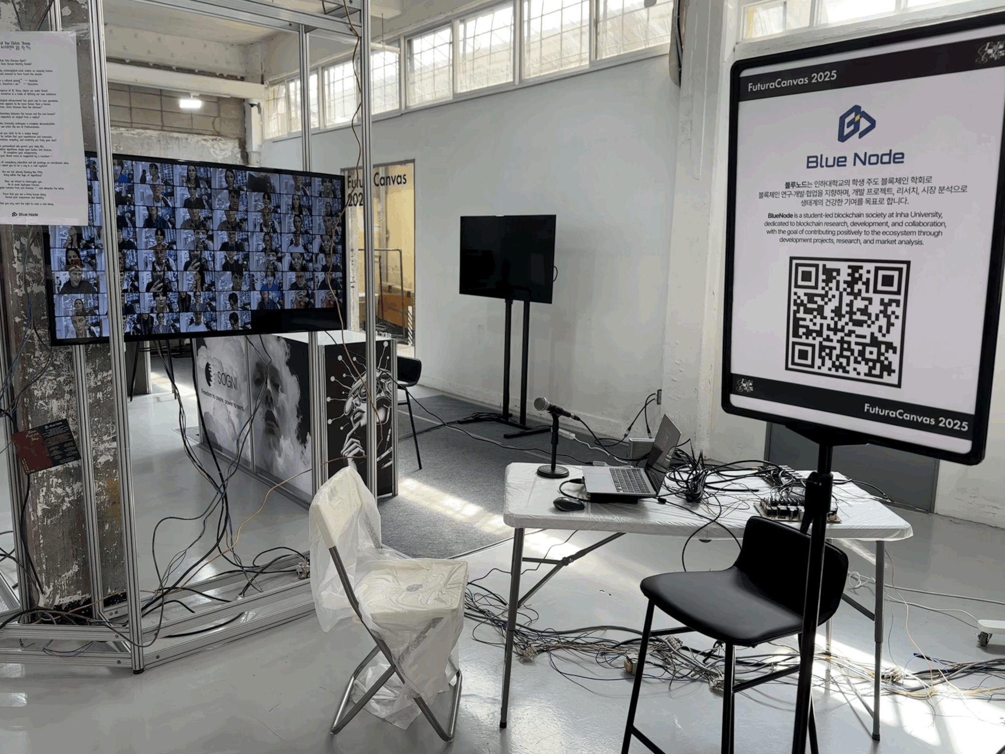 FuturaCanvas Booth Pic